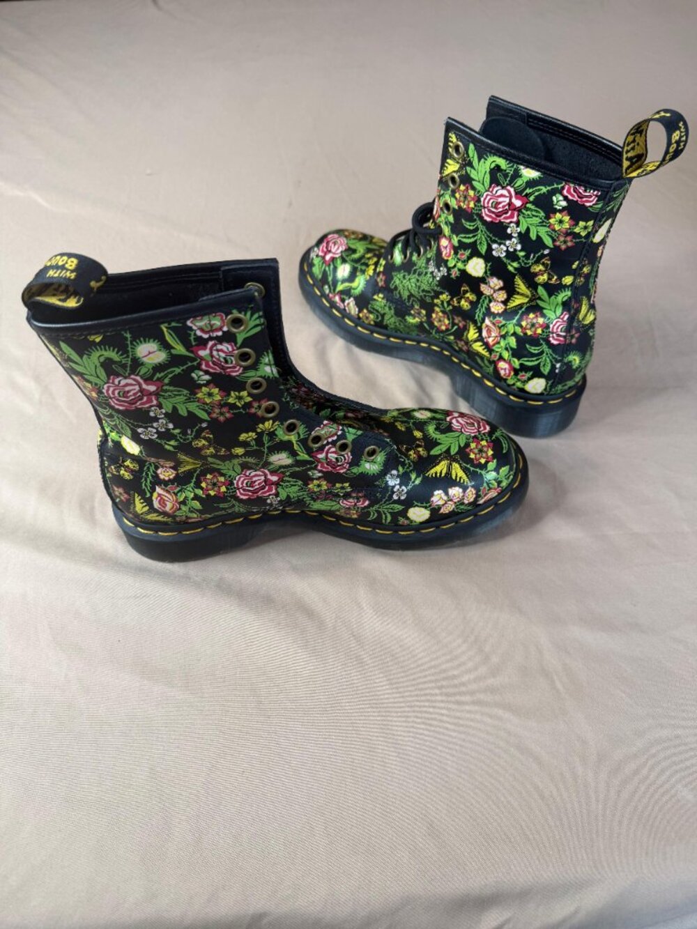 Dr. Martens 1460 Wanderlust Floral Butterfly 8-Eye Boots Women's Size 8 - Picture 6 of 14